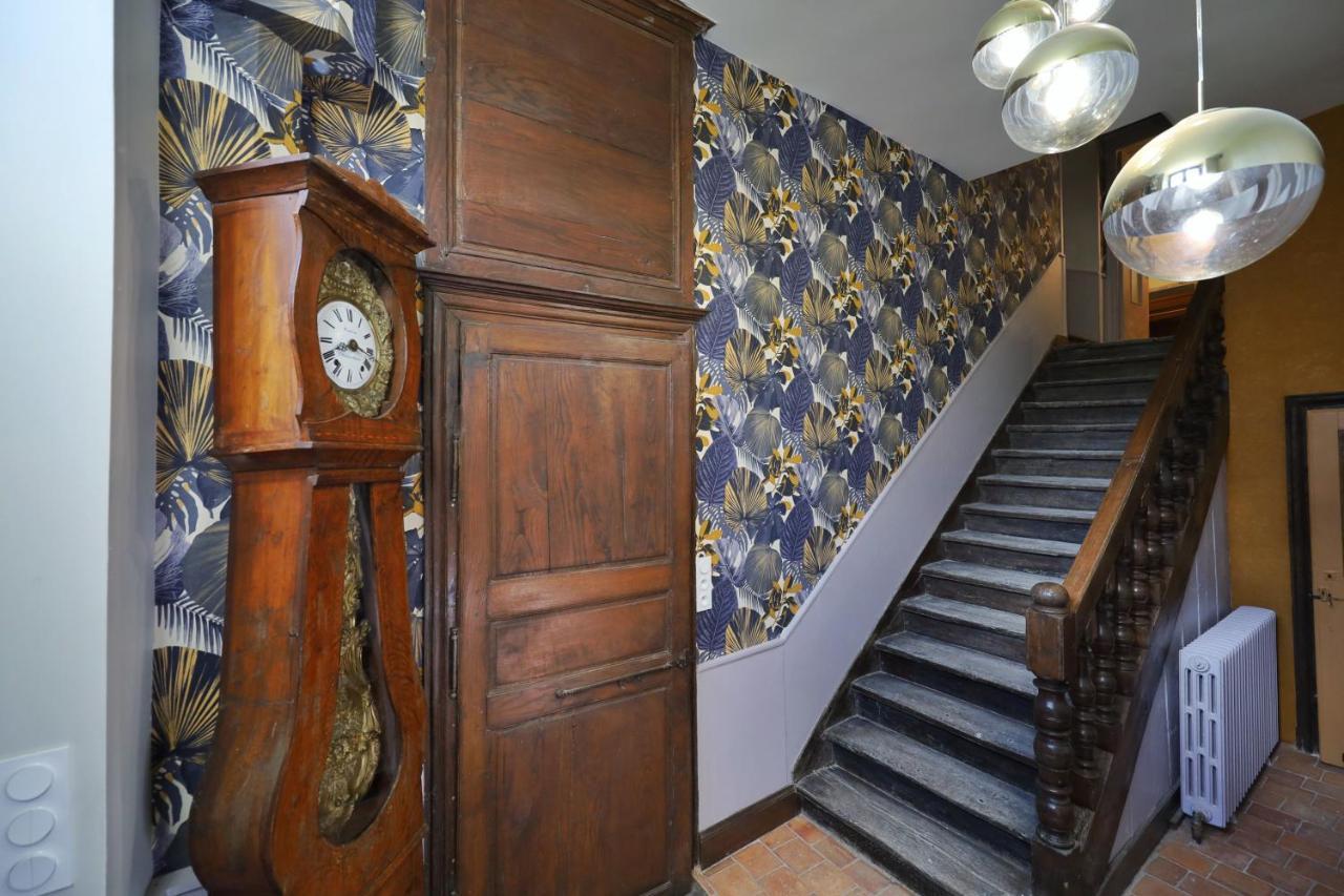 Le Bas Chitray Bed & Breakfast Menil ภายนอก รูปภาพ