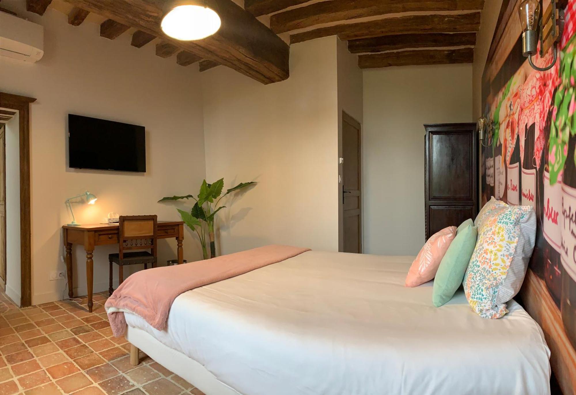 Le Bas Chitray Bed & Breakfast Menil ภายนอก รูปภาพ