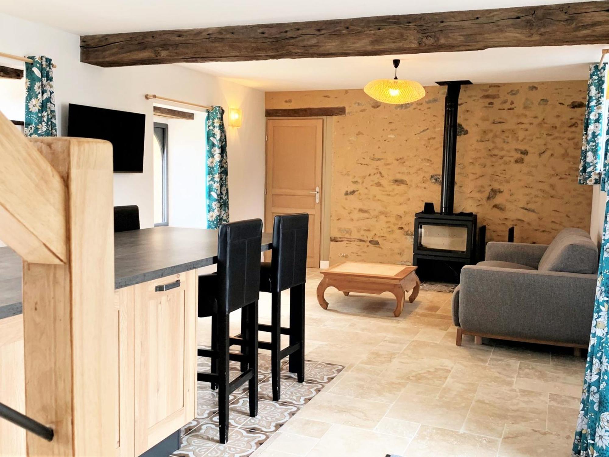Le Bas Chitray Bed & Breakfast Menil ภายนอก รูปภาพ