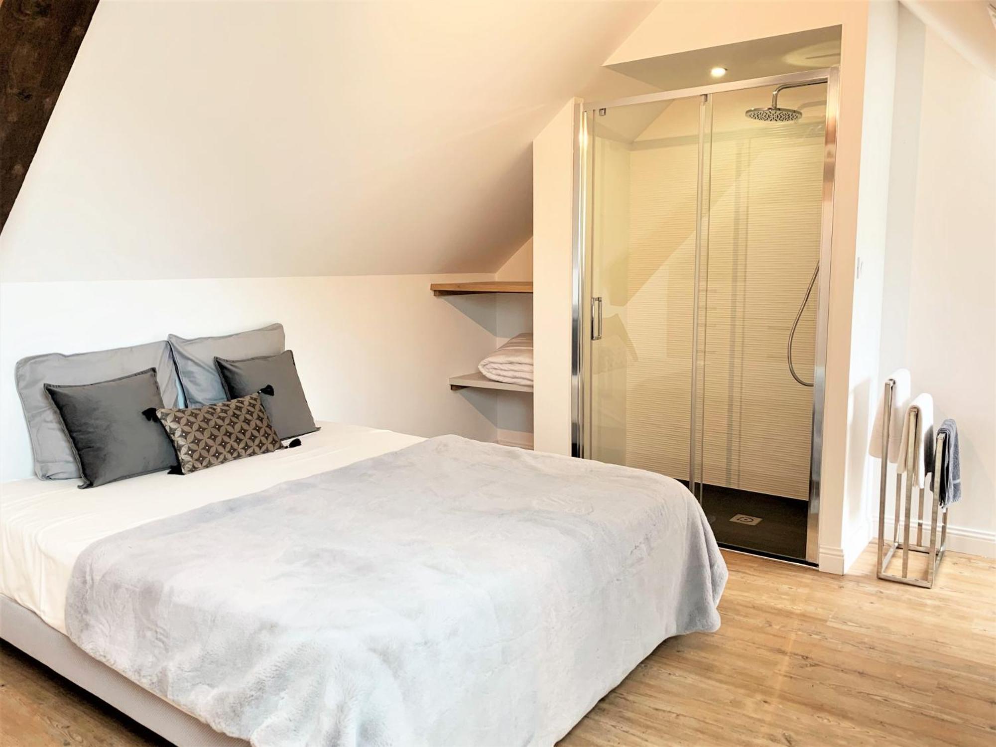 Le Bas Chitray Bed & Breakfast Menil ภายนอก รูปภาพ