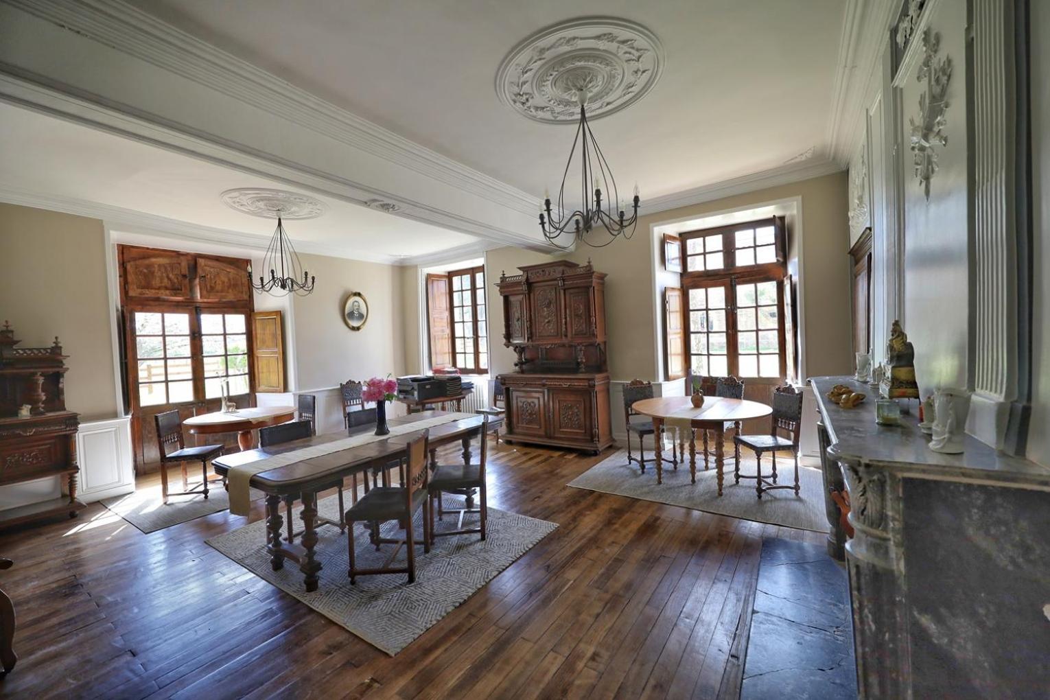 Le Bas Chitray Bed & Breakfast Menil ภายนอก รูปภาพ